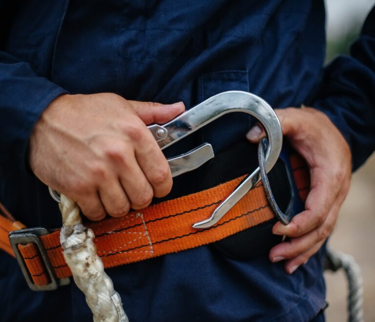 How to Inspect a Safety Harness?